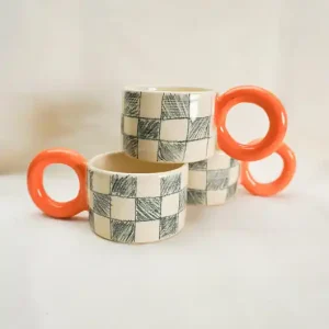 Kubek ceramiczny w kratkę Dodaj do koszyka