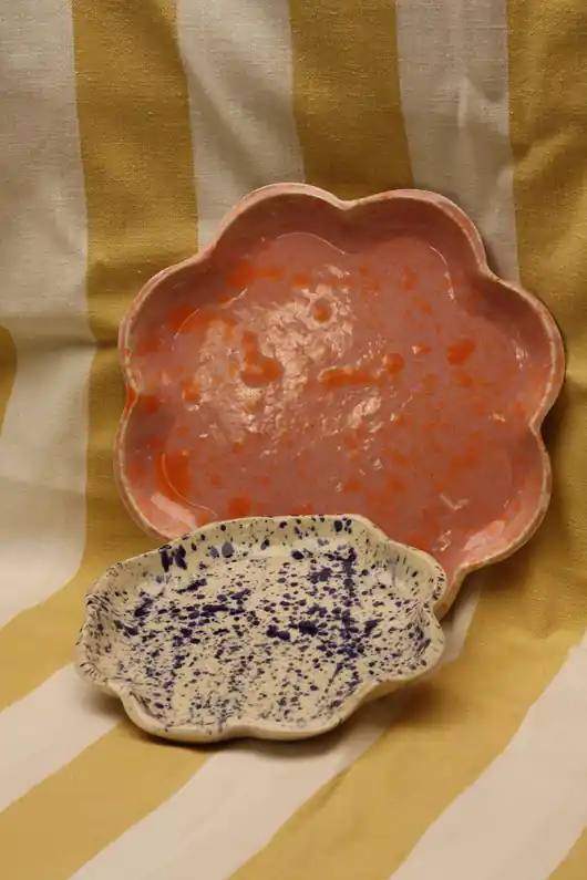 Talerz nakrapiany kobaltowy, różowy, ceramiczny ręcznie robiony Wyprzedaż