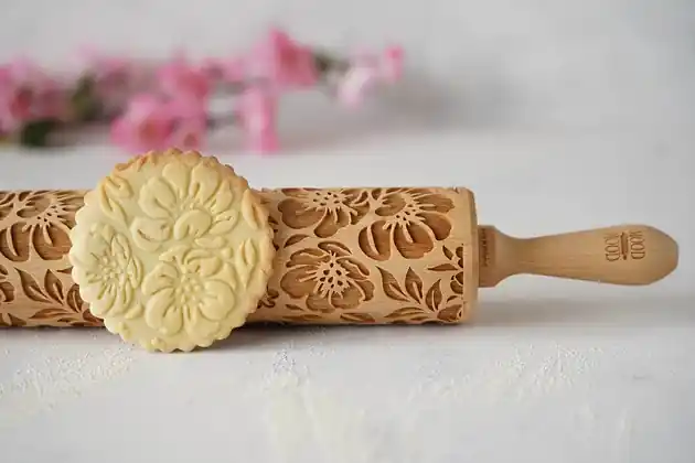 VINTAGE FLOWERS - grawerowany wałek do ciasta Obniżka ceny