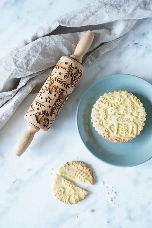 Nowy SCANDI CHRISTMAS - mini grawerowany wałek do ciasta
