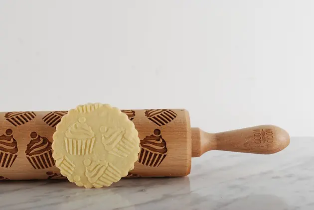 Wyprzedaż CUPCAKES - grawerowany wałek do ciasta