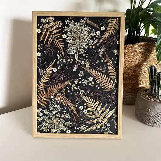 Oferta limitowana Dekoracja ścienna z suszonymi kwiatami - nocny las