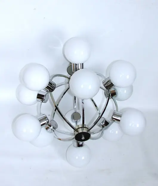 Żyrandol Space Age , Lata 70. Zniżka