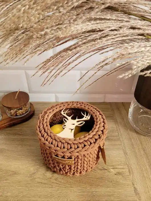 Kosz prezentowy świąteczny z motywem głowy jelenia " Deer gift Basket" Okazja