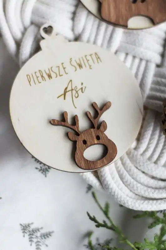 Drewniana bombka Pierwsze Święta - renifer Bestseller