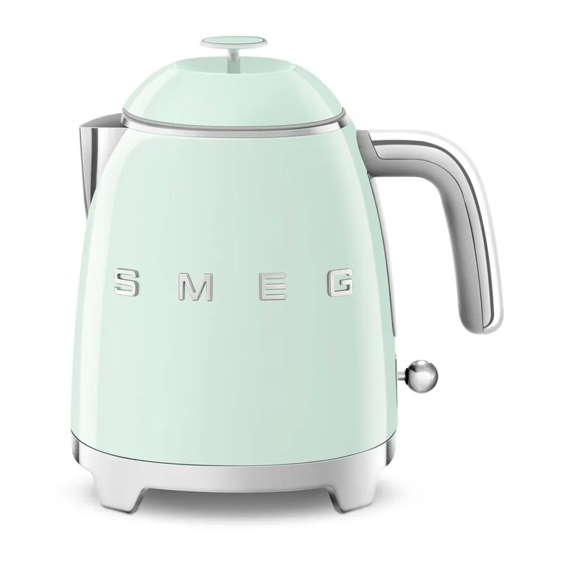 Jasnozielony czajnik elektryczny ze stali nierdzewnej 800 ml Retro Style – SMEG Bonami Taniej