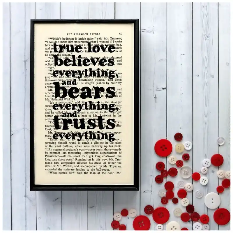 Plakat w drewnianej ramie Dickens True Love Bonami Okazja