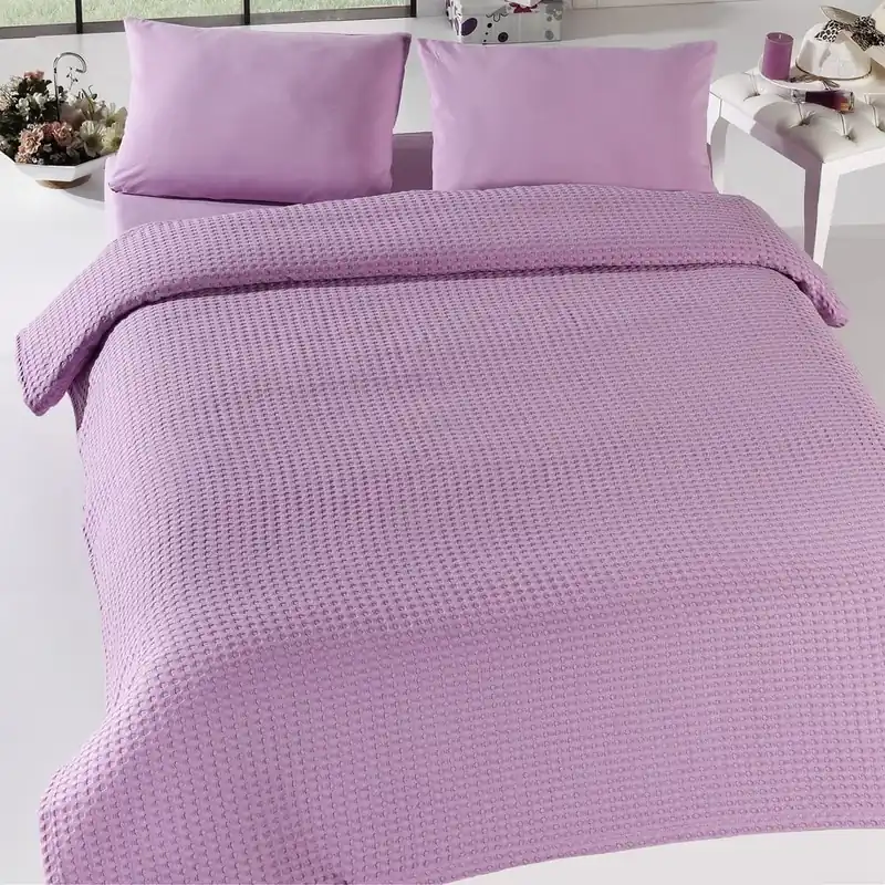Ostatnie sztuki Lekka narzuta na łóżko Pique Bürümcük Lilac, 200x240 cm Bonami