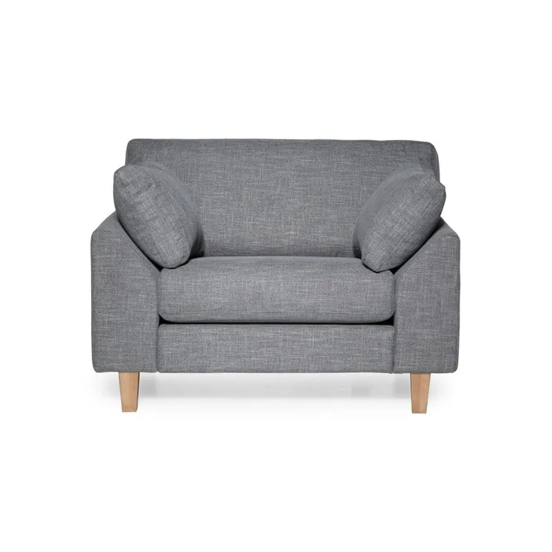 Oferta limitowana Szary fotel z drewnianymi nogami Scandic Garda Bonami